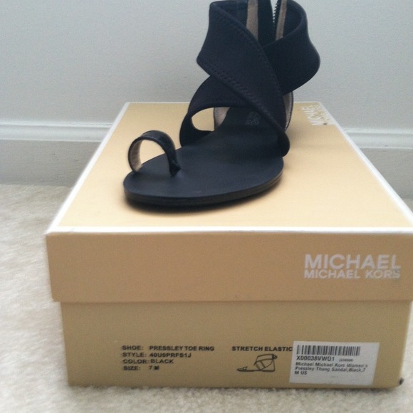 @irhise Michael Kors & Madden bundle RESERVED