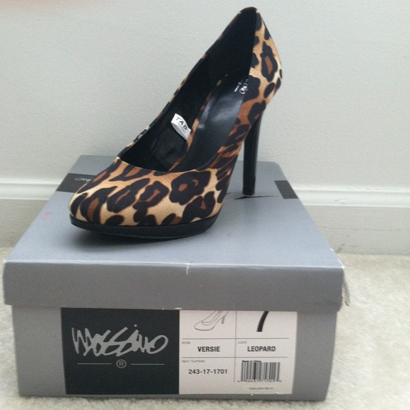 RESERVED Mossimo Versie Leapord Pump