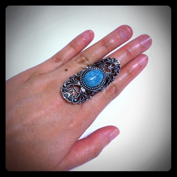 Vintage Inspired Ring - Picture 1 of 2