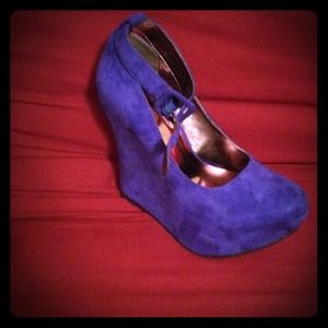 ***RESERVED***   Royal Blue wedge