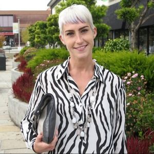 Diane von Furstenburg Tops - Vintage DVF Button Down Blouse Diane von Furstenburg Tops - Vintage DVF Button Down Blouse