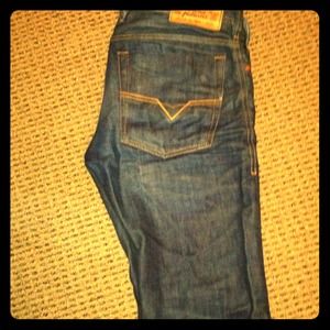 32*32 diesel jeans willing to negotiate price