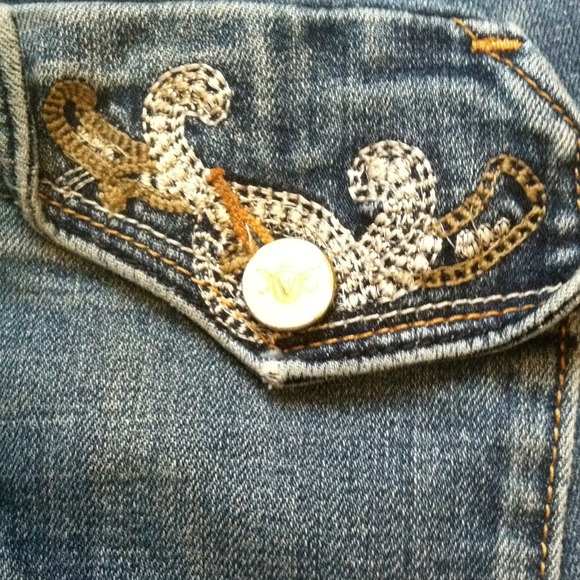 Blue jeans - Picture 2 of 2