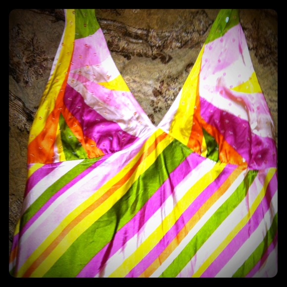 Halter top - Picture 1 of 1