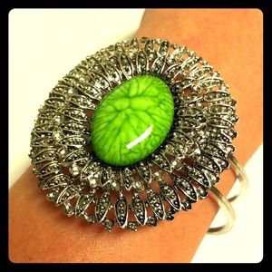 Jewelry - 💚Big Bud Bangle💚 Jewelry - 💚Big Bud Bangle💚