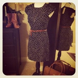 Super cute, ruffled-shoulder dress - NWT