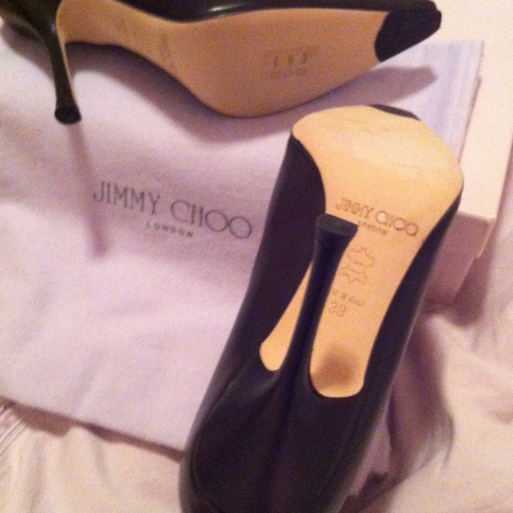 🛑SOLD🛑Jimmy Choo leather short boot🛑SOLD🛑 - Picture 3 of 4