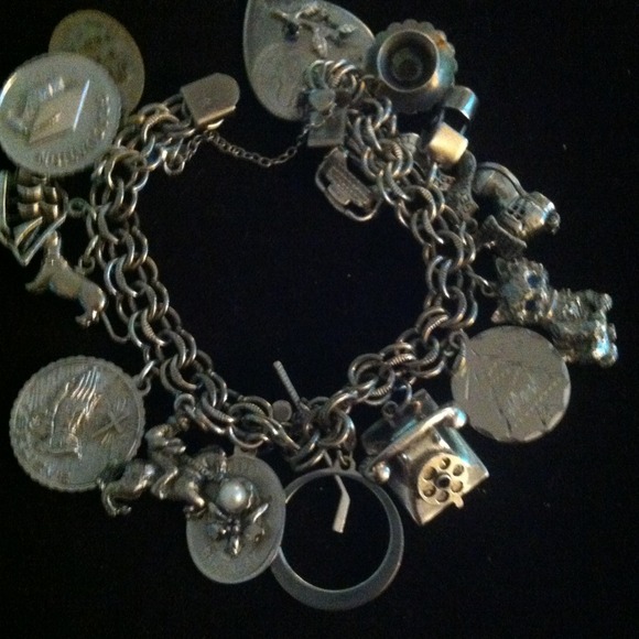 signed Jewelry - Vintage charm bracelet