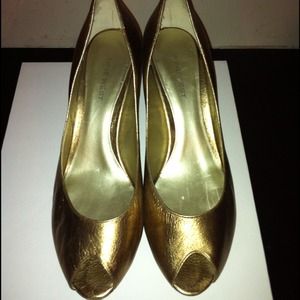 Bronze peep toe pumps