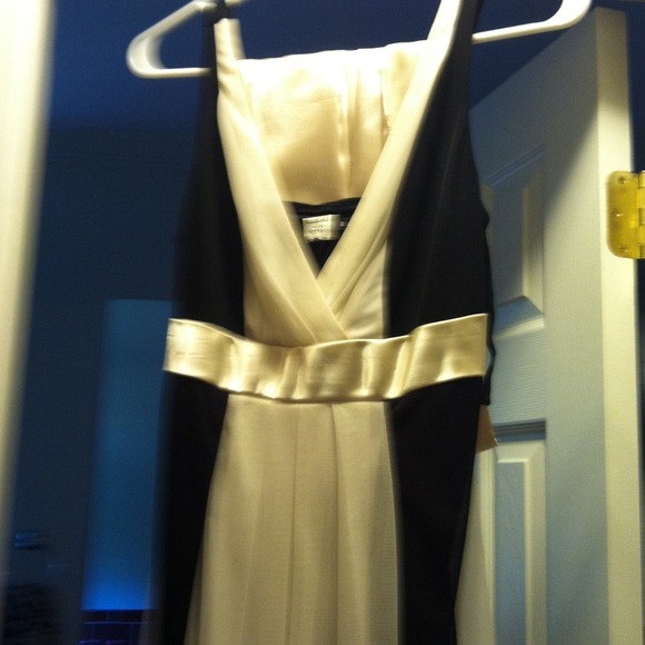 Dress ivory and black back tie with ivory