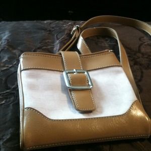 Reserved @daisyflores  Pink cross body bag