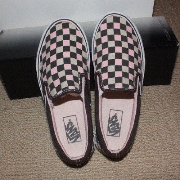 khaki checkered vans