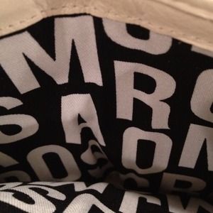 RESERVED!!! NEW LISTING Marc Jacobs Wallet