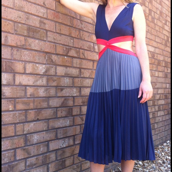 Bcbg Maddox Dress Size 2