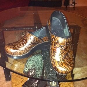 Dansko Shoes *RESERVED*