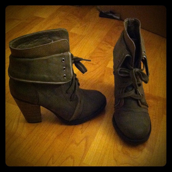 ❌ Reserved for @emzeelou