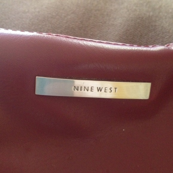 Purse - Picture 2 of 3