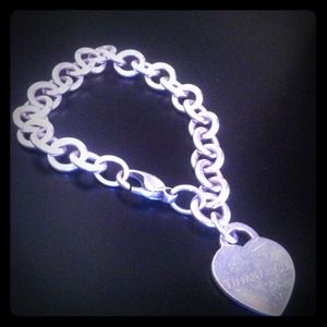 Authentic return to Tiffany charm bracelet