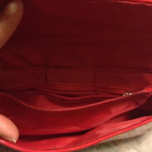 Ravishing Red Small Bag - Picture 2 of 2