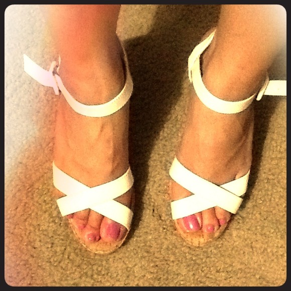 Steve madden white cork wedges