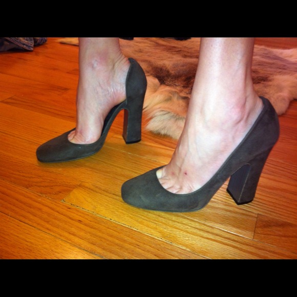 Halston D'Orsay suede pumps - Picture 1 of 4
