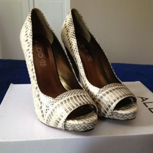 ALDO BlackRiver PeepToe Pump. Snakeskin. Size 7.