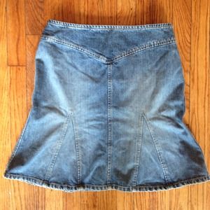 Marc Jacobs denim flair skirt size 8