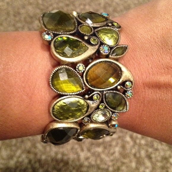 🎉SOLD to @cruisegirl223🎉Lia Sophia  Bracelet