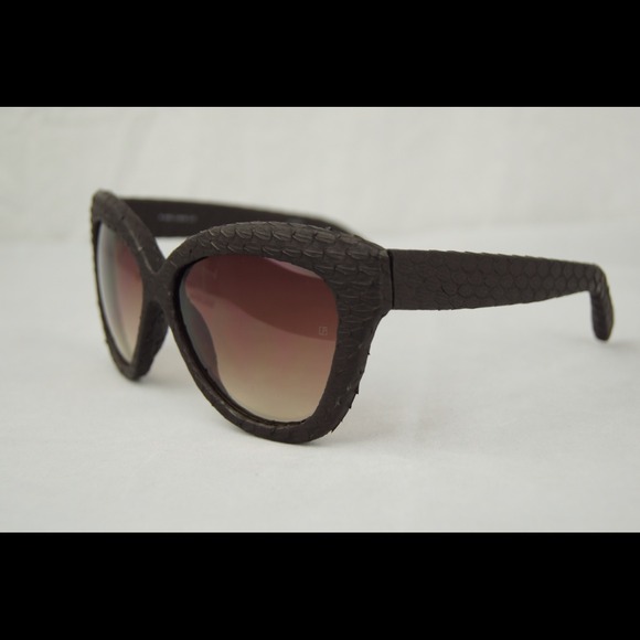 Linda Farrow RARE snakeskin sunglasses