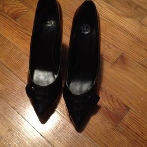 Black dress shoe