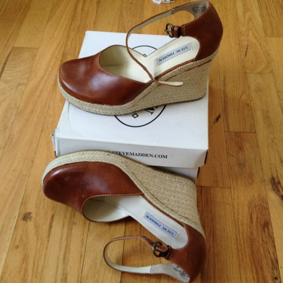 Steve Madden Eazy Cognac wedge espadrilles