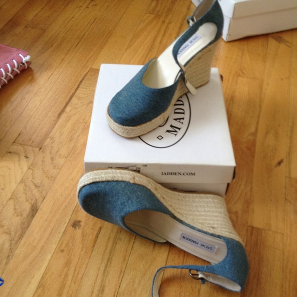 Steve Madden Eazy Wedge Espadrilles - Picture 1 of 1