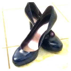 Navy blue Nine West pumps