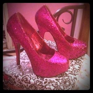 Pink glitter pumps