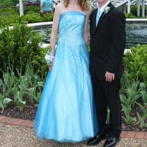Precious Formals Dresses & Skirts - Beautiful Aqua Blue Prom Ball Gown size 2 Precious Formals Dresses & Skirts - Beautiful Aqua Blue Prom Ball Gown size 2