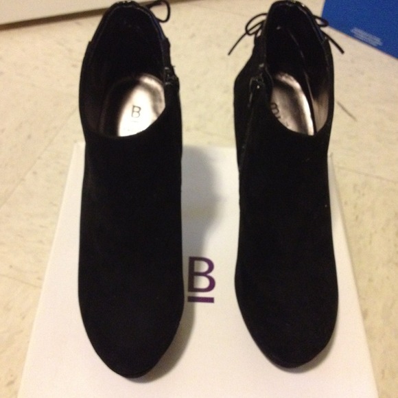 Bakers Suede stiletto bootie - Picture 3 of 4