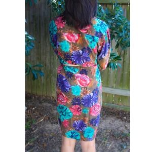 Liz Claiborne Dresses - PRICE DROP!!! Vintage floral silk wrap dress Liz Claiborne Dresses - PRICE DROP!!! Vintage floral silk wrap dress