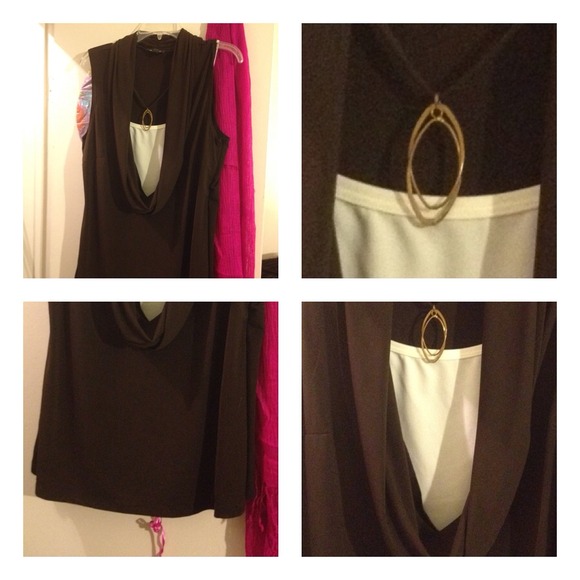 ❌Sold***Brown top w/ shell and necklace❌