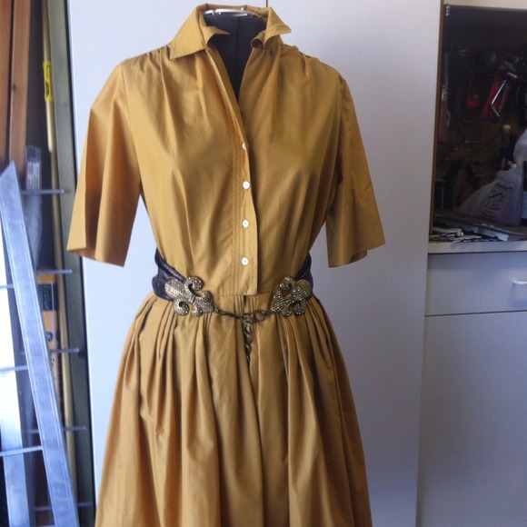 VINTAGE DRESS COLLECTION - Picture 3 of 3