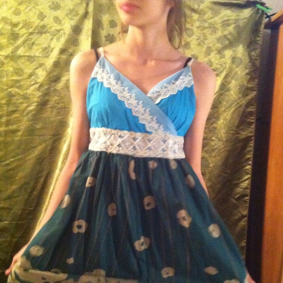 SUNDRESS - Picture 2 of 2