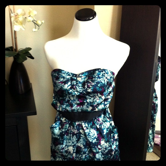 BCBG dress with sweet heart neckline