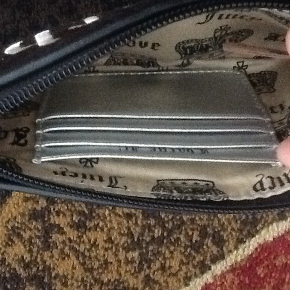 🌺💙💚❤Juicy Couture Wristlet☀💙💜 - Picture 3 of 4