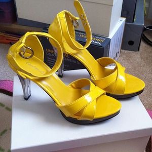 Shoes - REDUCED NEW SEXY YELLOW STRAP SANDALS Shoes - REDUCED NEW SEXY YELLOW STRAP SANDALS