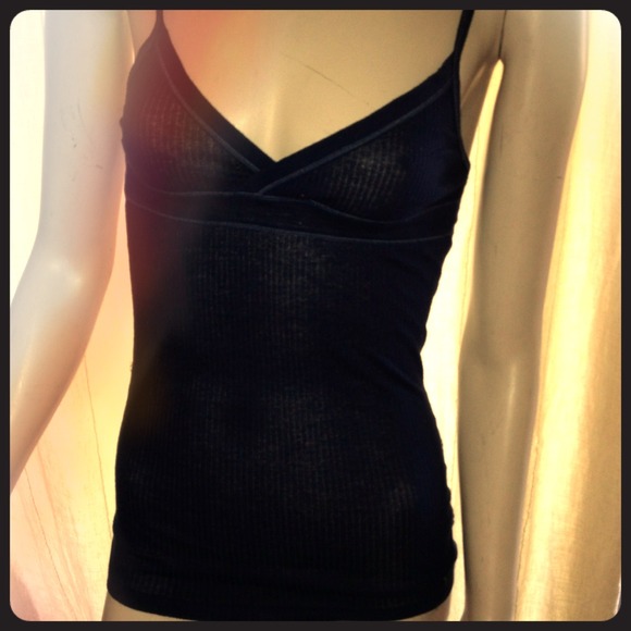 Sold @jlu2006 Reduced! 🌀Abercrombie and Fitch top