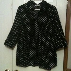 Button up shirt w/three-quarter sleeves