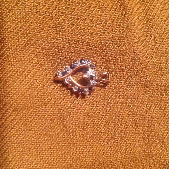 Gold heart pendant