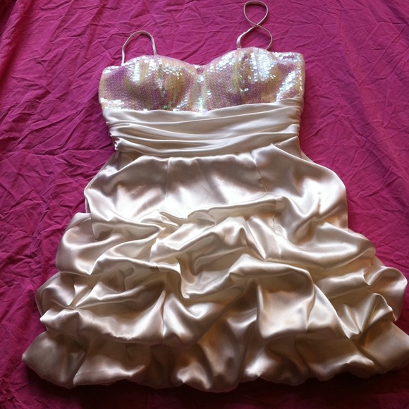 SALE  Prom/Homecoming dress! Sz 9/10 :)