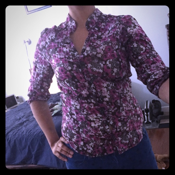 🌸pink and purple floral button-down - Picture 1 of 4
