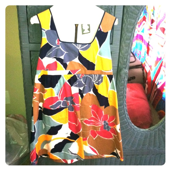 Size 2, precious Anthro dress! Multicolor flowers.