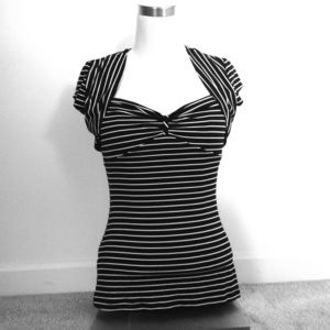 White House/Black Market striped top. Size XS
